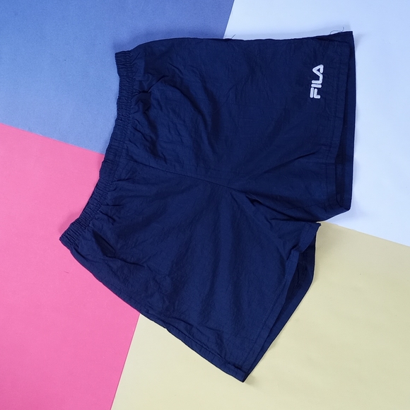 Vintage FILA Essential Shorts with liner & pockets - Picture 2 of 5